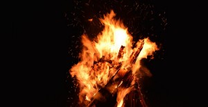 Wochenende und Riesas Feuerwehr zündelt